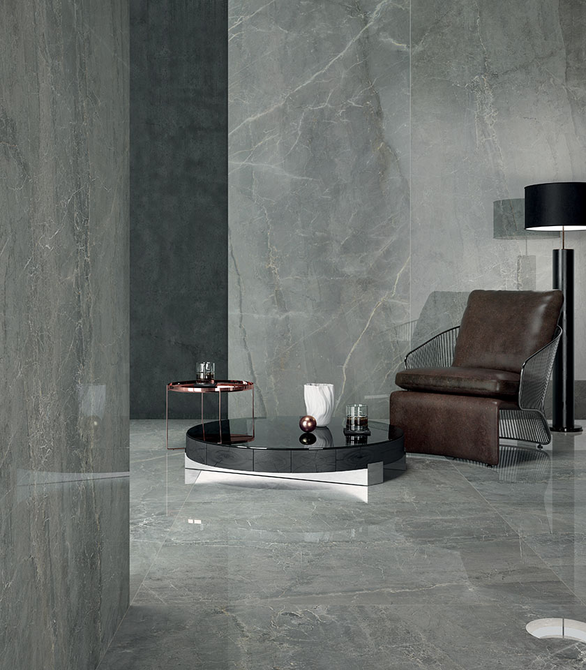 Scopri il ton sur ton con superfici effetto marmo Lea Ceramiche in sofisticate tonalità di grigio, per interni eleganti, avvolgenti e contemporanei.